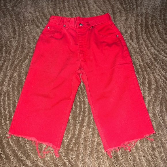 vintage red Levi cutoff shorts - Picture 3 of 4
